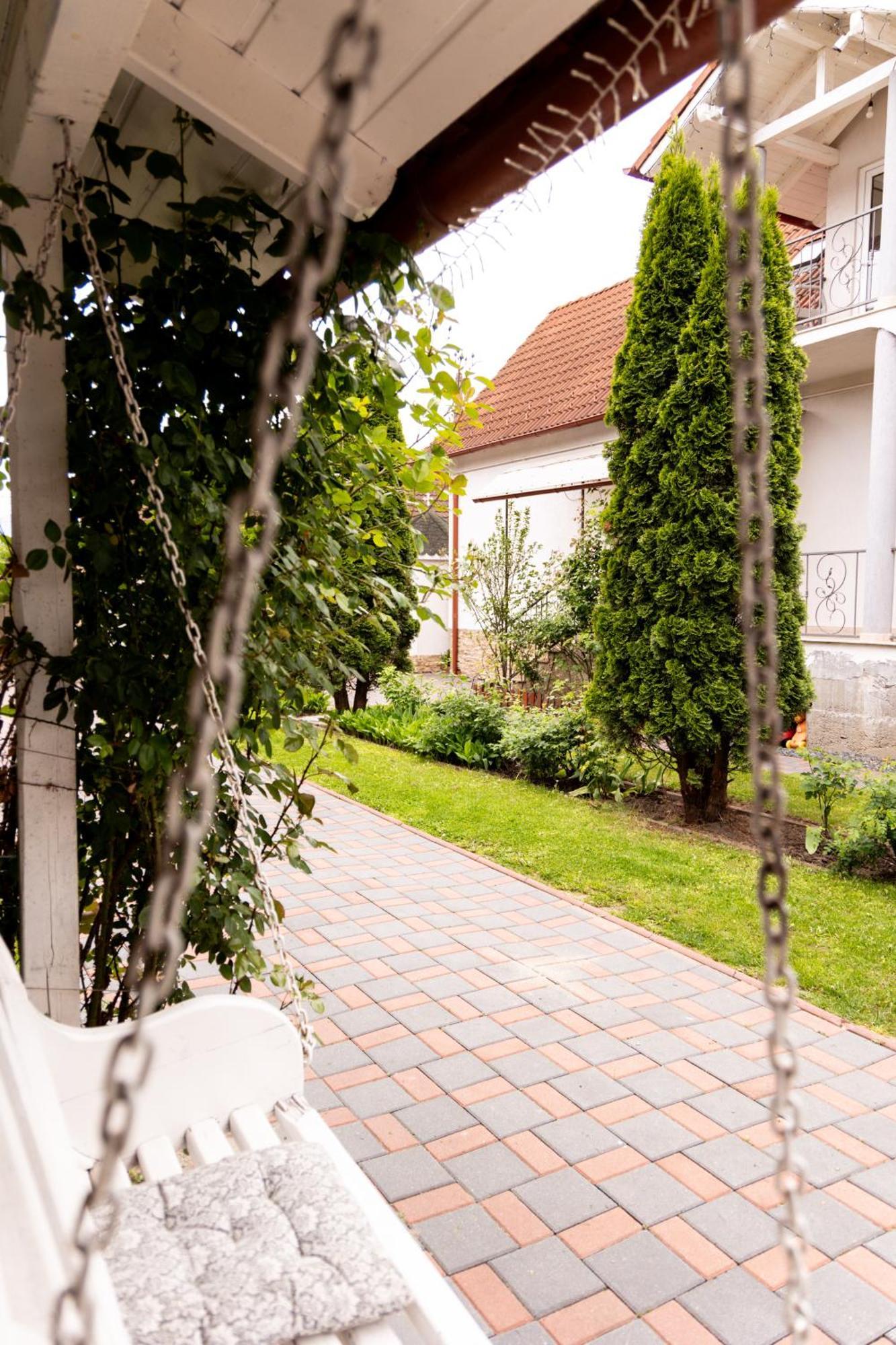 Green Garden Avrig Luaran gambar
